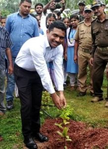 b9239b4c0962a2c6fd96af989ac01dce_L