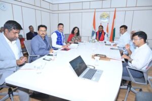 cm-reviewon-ratna-bhandar