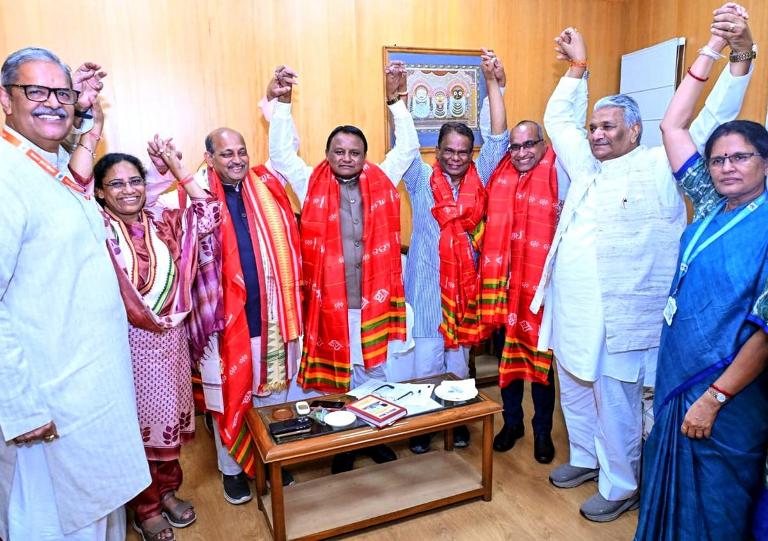 odish rs-dillip ray win