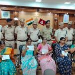 Seven Recovered Gold Chains Returned to Rightful Owners; Five-Member Chain-Snatching Gang Arrested Earlier