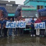 TALCHER JCI BRANCH PROVIDES 6 TRUCKS OF RELIEF AID TO BHADRAK FLOOD VICTIMS.